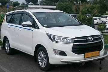 Toyota Innova Crysta - photo 2