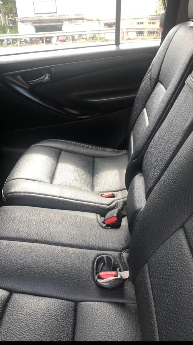 Toyota Innova Crysta (7+1) thumbnail 2