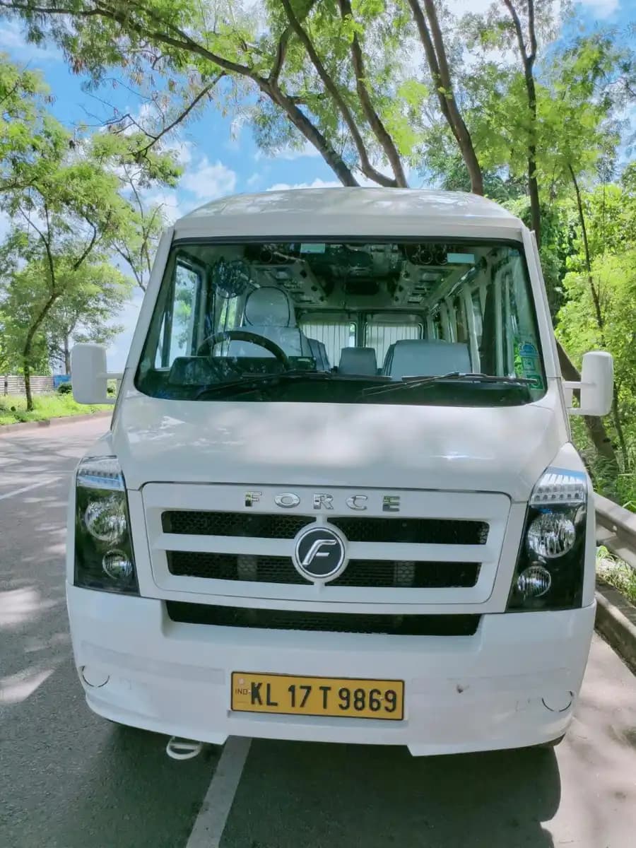 Luxury Traveller (10+1) thumbnail 3